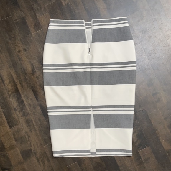 Elizabeth & James pencil skirt - Picture 9 of 9